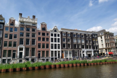 Arkitekturen längs kanal Singel, Amsterdam.