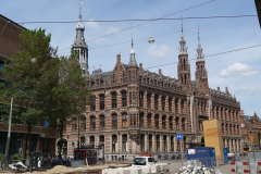 Shoppingcentret Magna Plaza i nygotisk och nyrenässansstil, Amsterdam.