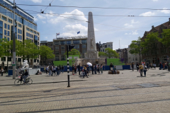 Nationalmonumentet över dom som stupade i andra världskriget, Dam-torget, Amsterdam.
