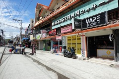 Gatuscen längs Red Street, Angeles City.