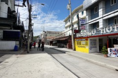 Gatuscen längs Red Street, Angeles City.