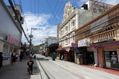 Hotel Royal Amsterdam till höger i bild, Baccara, Red Street, Angeles City.