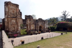 UNESCO site Church of Candelaria (ruins), byggd på 1500-talet förstörd i en katastrofal jordbävning år 1773, Antigua.