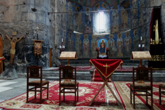 Interiören i Surp Astvatsatsin (Holy Mother of God) church, Akhtala Monastery, Armenien.