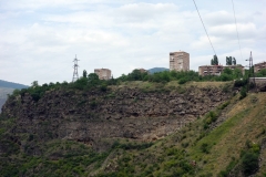 Sovjetiska bostadshus, byn Sanahin, Armenien.