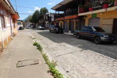 Gatuscen i mysiga Concepción de Ataco.