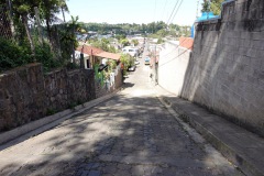 På väg upp till byns utsiktsplats, Mirador de La Cruz, Concepción de Ataco.