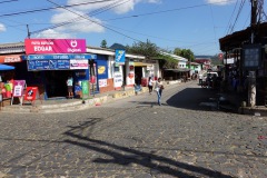 Gatuscen i mysiga Concepción de Ataco.