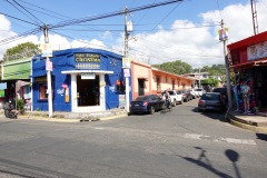 Gatuscen, Juayua.