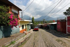 Gatuscen, Juayua.