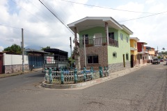 Gatuscen, Juayua.