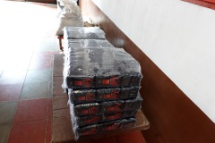 Rostat och paketerat kaffe färskt direkt från gården. För inhemsk försäljning, El Carmen Estate, Concepción de Ataco.