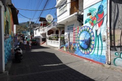 Gatuscen längs huvudgatan i San Pedro La Laguna, Lake Atitlán.