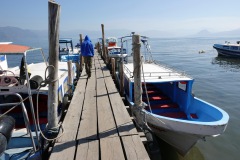 Piren för båtar till Santiago Atitlán, Lake Atitlán.