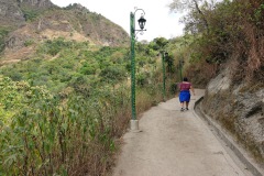 I början av leden upp till Mirador Kaqasiiwaan, Lake Atitlán.