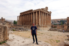 Stefan framför Bacchustemplet, Baalbek.