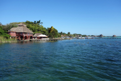 Restauranger längs stranden, Laguna Bacalar, Bacalar.