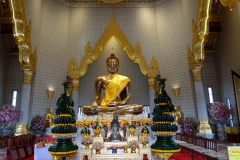 Guldbuddhan inne i Wat Traimit, Bangkok.