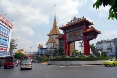 Tillbaka vid Chinatown Gate, Bangkok.