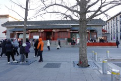 Sista promenaden längs östra sidan av torget, Tiananmen Square, Beijing.