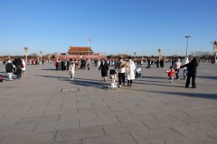 Himmelska fridens port i bakgrunden, Tiananmen Square, Beijing.