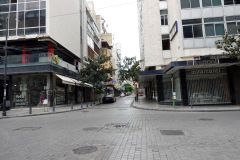 Gatuscen längs Hamra Street, Beirut.