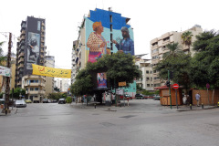 Gatuscen vid den västra änden av Hamra Street, Beirut.