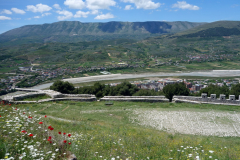 Utsikt i västlig riktning från Berat Castle, Berat.