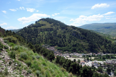 Utsikt över en del av stadsdelen Gorica från Berat Castle, Berat.