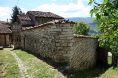 Church of St Mary of Blachernae, Berat Castle, Berat. Slottets äldsta kyrka.