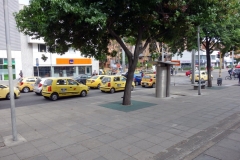 Gatuscen längs Avenida Carrera 15 en bit norr om Parque El Virrey, Bogotá.
