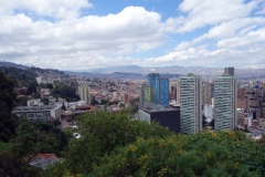 Utsiktsplatsen (längs Av. Carrera 3 Este) över megastaden, Bogotá.