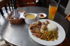 Lunch på Restaurante de la Escuela Taller, La Candelaria, Bogotá.
