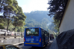 Promenaden från Taquilla Teleférico  Monserrate ner till La Candelaria, Bogotá.