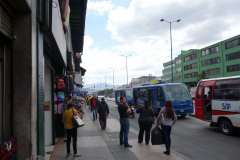 Gatuscen längs Avenida Caracas, Bogotá.