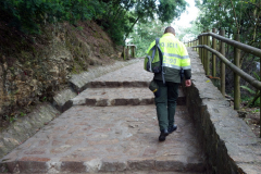 Poliseskort längs leden upp till Monserrate Peak, Bogotá.