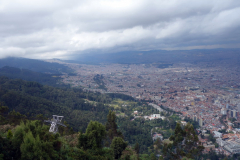 Utsikten över megastaden från Monserrate Peak, Bogotá.