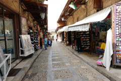 Gatuscen i Byblos charmiga gamla stadsdel.