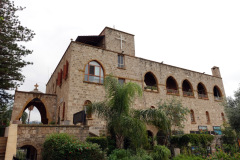 Maison paroisse Saint Jean-Marc i centrala Byblos.