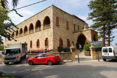 Maison paroisse Saint Jean-Marc i centrala Byblos.
