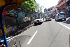 I jeepneyn på väg till Cagsawa Ruins, Legazpi City.