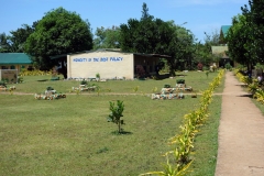 Detta budskap ser man ofta runt om i Visayas. I detta fall på en skola.