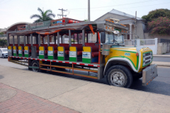 Chiva partybuss, promenaden till Convento de la Popa, Cartagena.