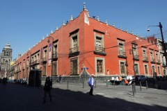 Arkitekturen längs gatan Moneda, Centro Histórico, Mexico City.