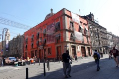 Arkitekturen längs gatan Moneda, Centro Histórico, Mexico City.