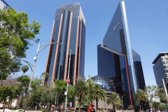Skyskrapor vid rondellen Glorieta del Ahuehuete, Av. P.º de la Reforma, Mexico City.