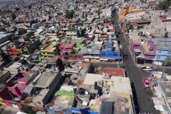 Utsikten från världens längsta (10,55 km) linbana för kollektivtrafik, linje 2 mellan Constitución de 1917 och Santa Marta, Mexico City.