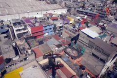 Utsikten från världens längsta (10,55 km) linbana för kollektivtrafik, linje 2 mellan Constitución de 1917 och Santa Marta, Mexico City.