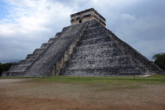 Slottet (El Castillo), även känd som Kukulkan-pyramiden, Chichén Itzá.