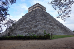 Slottet (El Castillo), även känd som Kukulkan-pyramiden, Chichén Itzá.